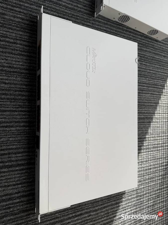 MikroTik CRS32824P4SRM switch PoE z SFP stan sprzedam