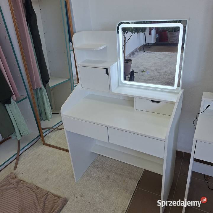 Toaletka kosmetyczna biurko do makijażu nowe Świnoujście