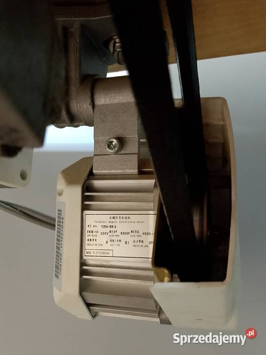 OVERLOCK SIRUBA 747 K ze stołem sprawny bez Zgierz