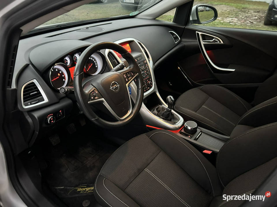 Opel Astra Cosmo J 20092019 serwisowany w ASO Nowe Iganie sprzedam