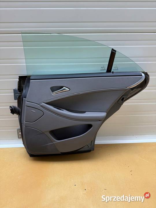 Mercedes CLS C219 W219 TYLNIE TYLNE DRZWI PRAWE Rudka