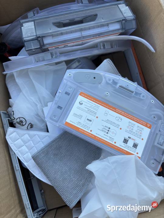 3 palety roboty sprzątające odkurzacze paleta Poznań