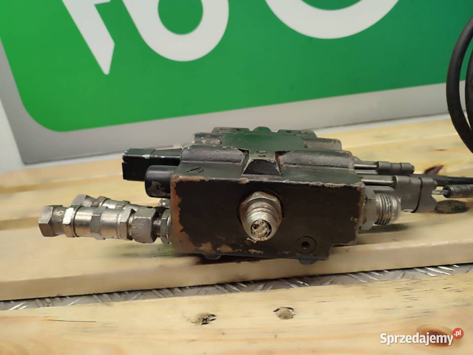 Rozdzielacz hydrauliczny ładowacza czołowego sprzedam