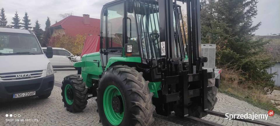 wózek widłowy jcb terenowy diesel Wózki widłowe