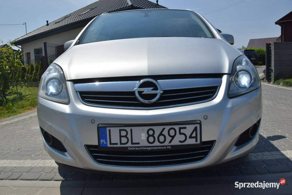 Opel Zafira 16B Klimatronik Xenon PDC 2013r 7 podgrzewane fotele Majdan Sieniawski