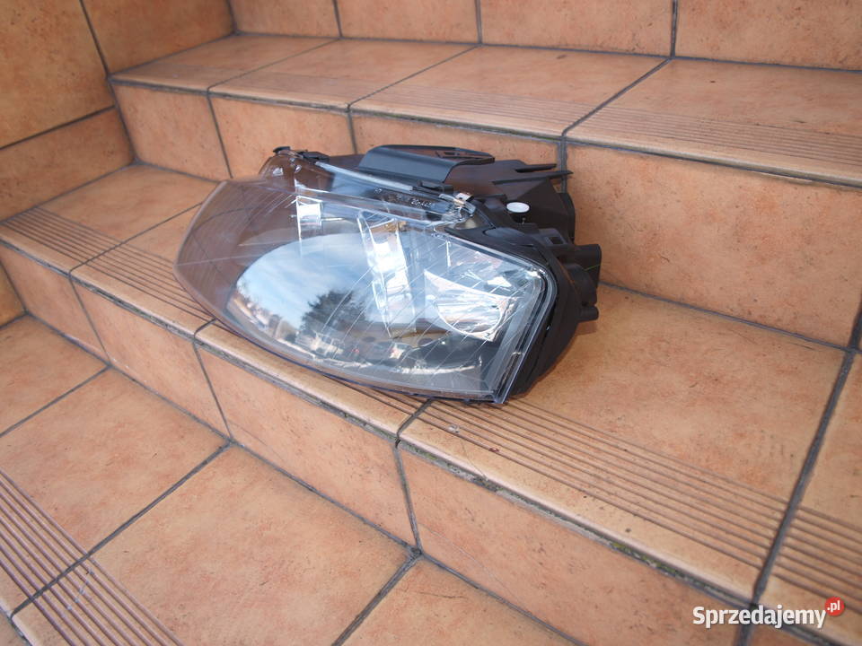 Audi A3 lampa lewa przód zwykła 2003 2008r Kalisz