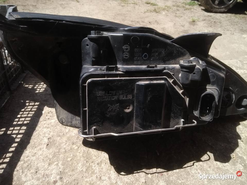 Sprzedam lampę lewa ford focus mk1 kombi 2002r osobowe