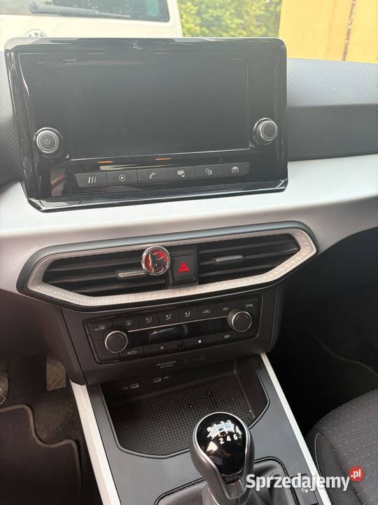 Seat Arona piekny bogate wyposażenie mały Barlinek