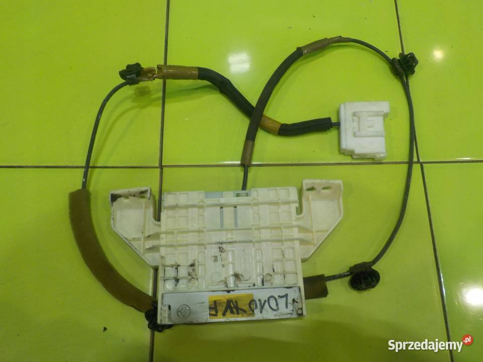 TOYOTA PRIUS III 18 VVTI 10r 5D antena GPS osobowe Wyposażenie elektryczne Suków