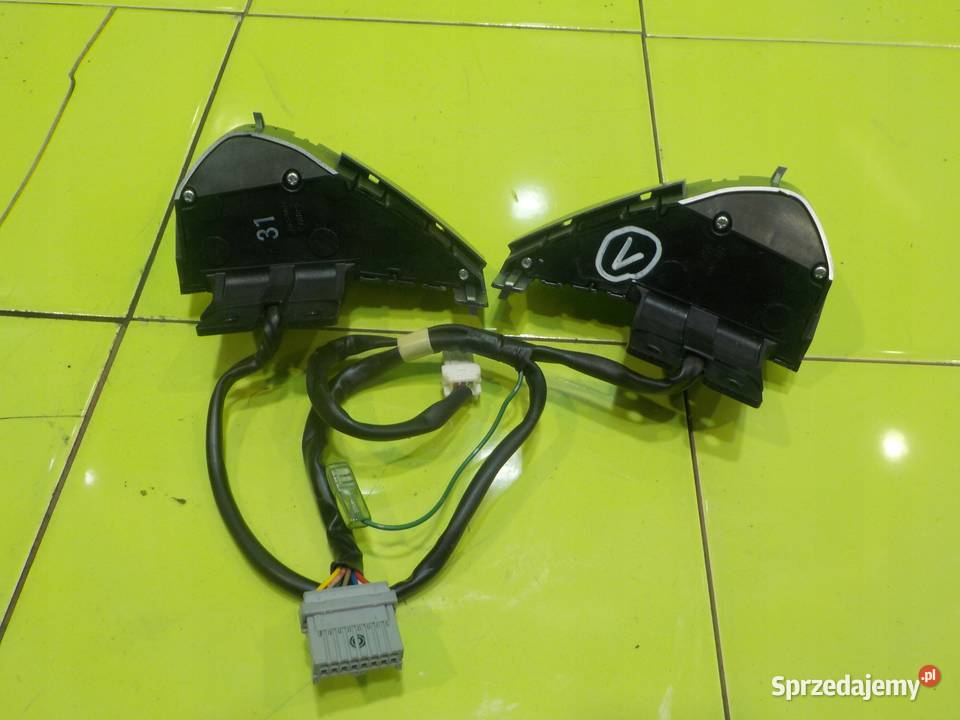 NISSAN JUKE I F15 16 B 11r przelacznik Panele sterowania, przełączniki Suków