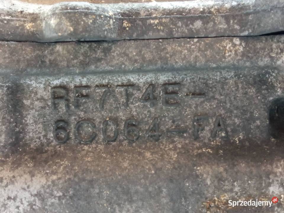 GŁOWICA KOMPLETNA LEWA RF7T4E6C064FA 35 V6 Mazda