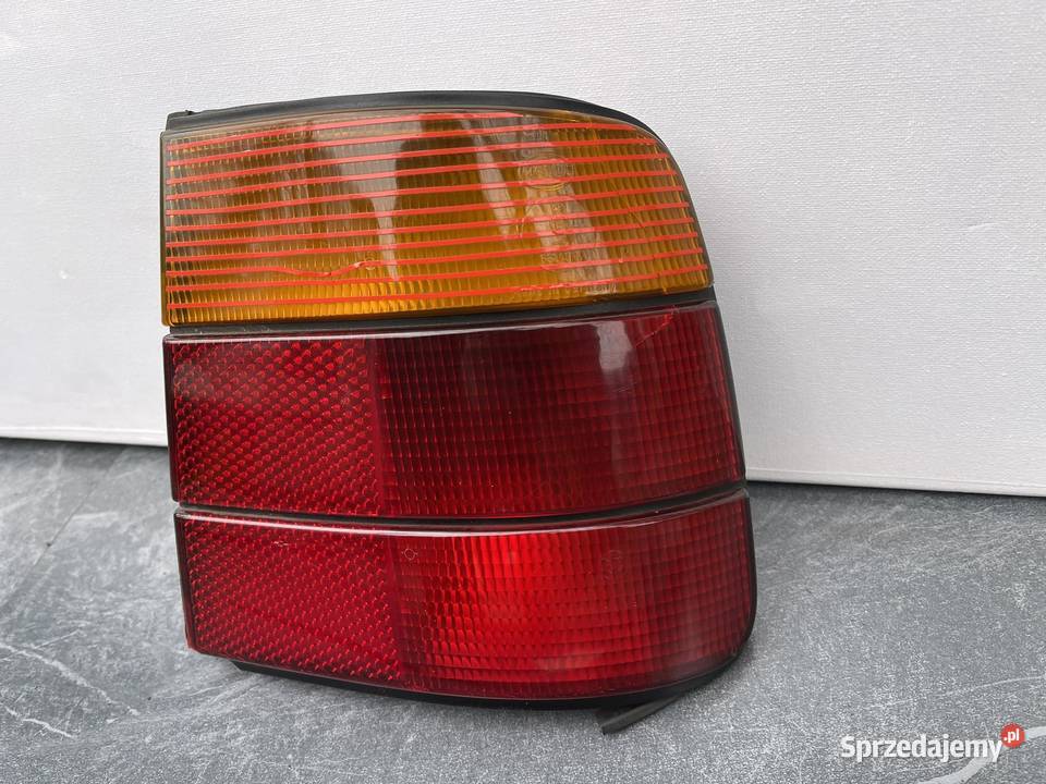 BMW E34 SEDAN PRAWA LAMPA TYŁ Ostroróg