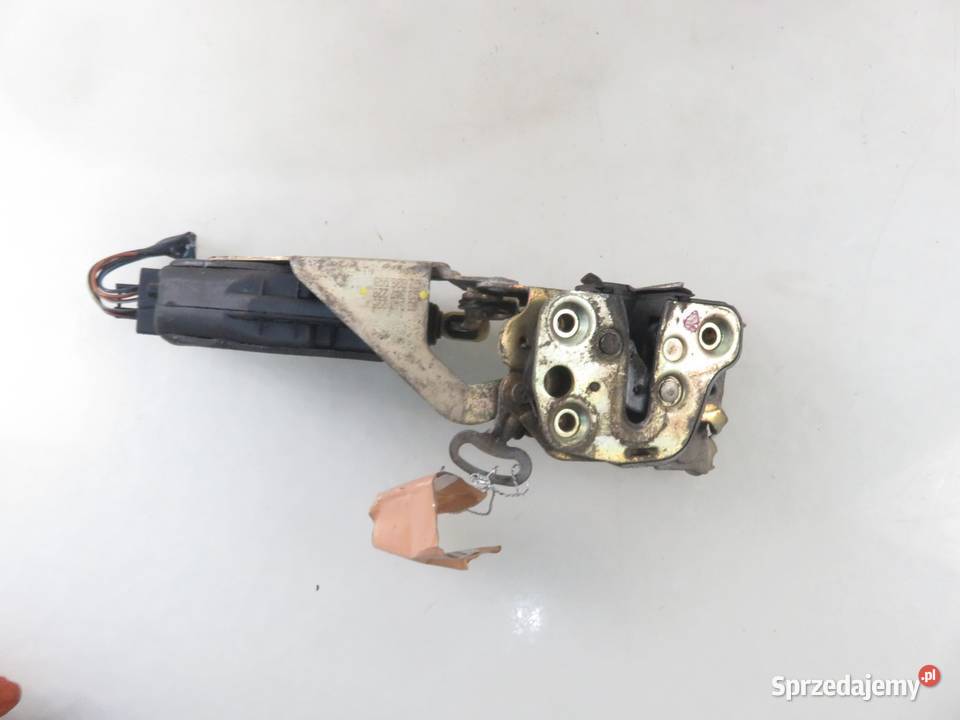 ZAMEK LEWY PRZEDNI OPEL OMEGA A 90277866 małopolskie