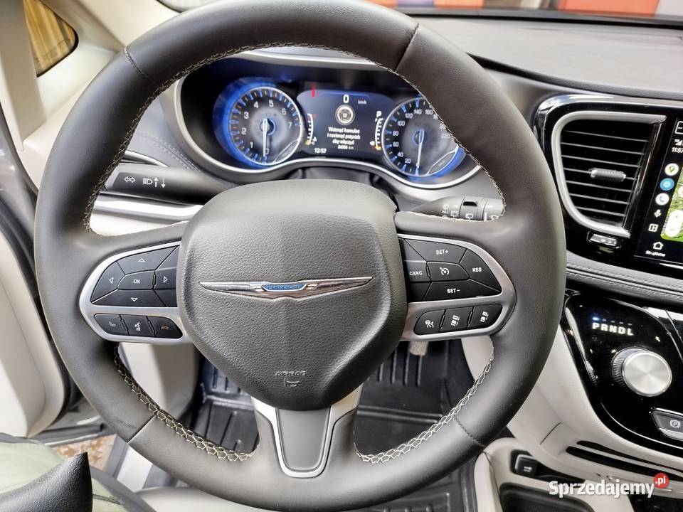 Chrysler pacyfica 2023 kanada