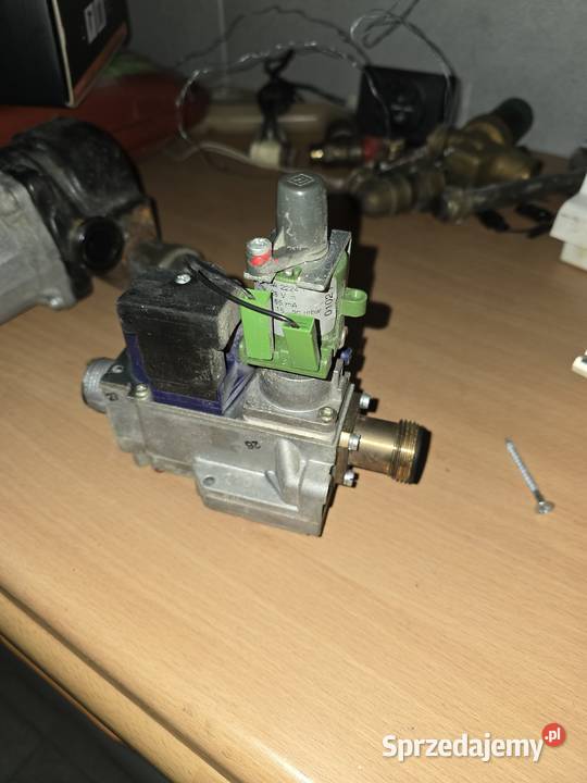 Zawór gazowy do pieca Buderus Logamax U124 Podkowa Leśna sprzedam