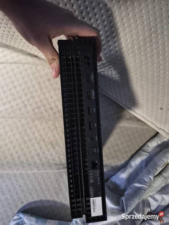 Xbox ONE X 1TB