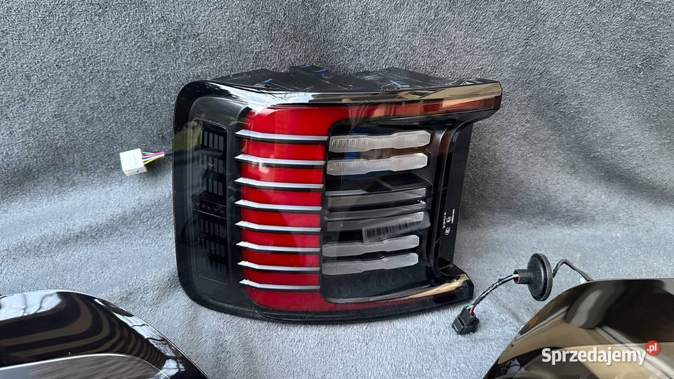 VOLVO EX30 LAMPA TYLNA LEWA DOLNA LED EUROPA