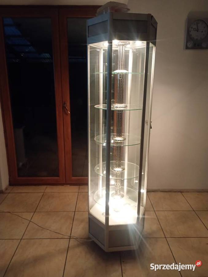 Sprzedam witrynę szklaną ozdobną biżuteria świętokrzyskie Piekoszów