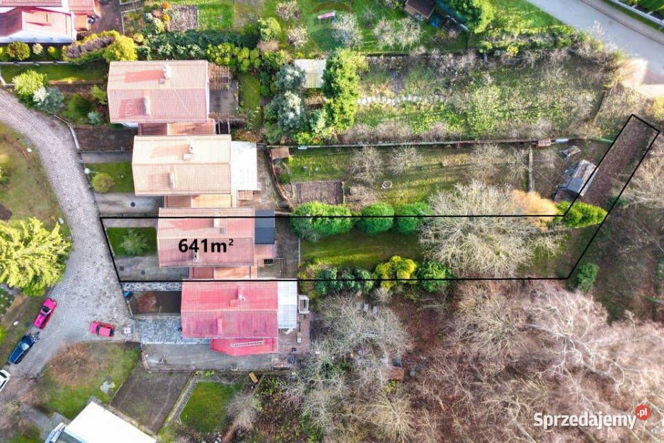 Dom szeregowy z ogrodem zimowym i dużą działką sprzedam