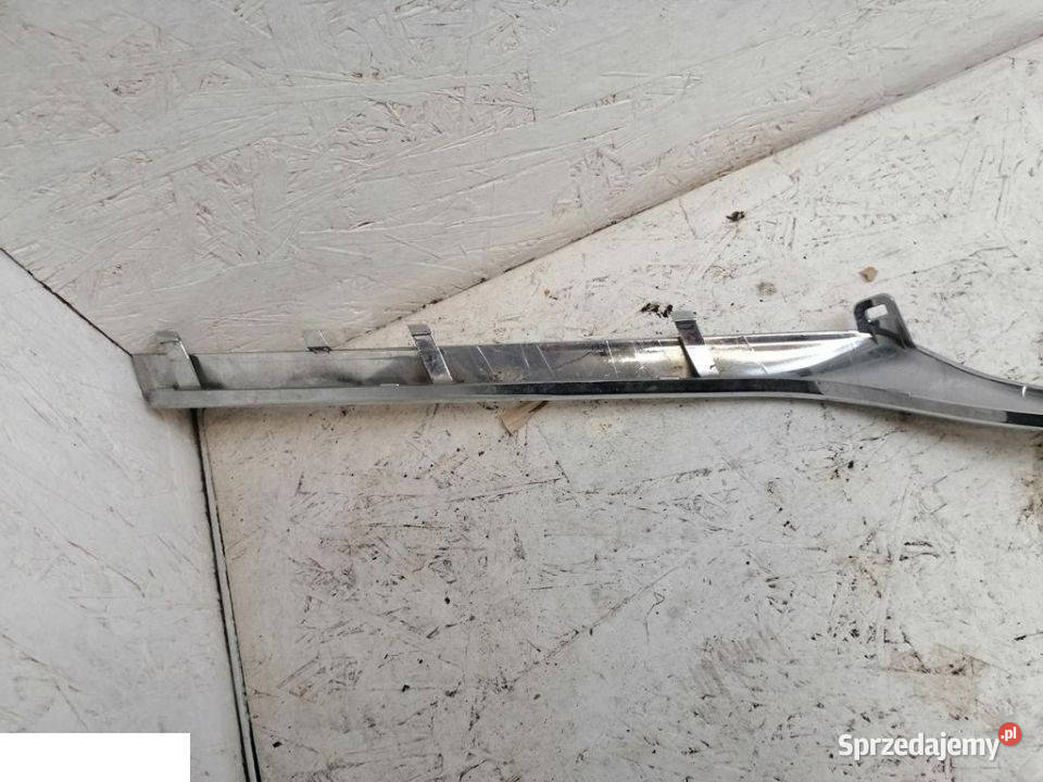 Toyota Yaris III LISTWA ATRAPY CHROM 531210D250 Kozubszczyzna