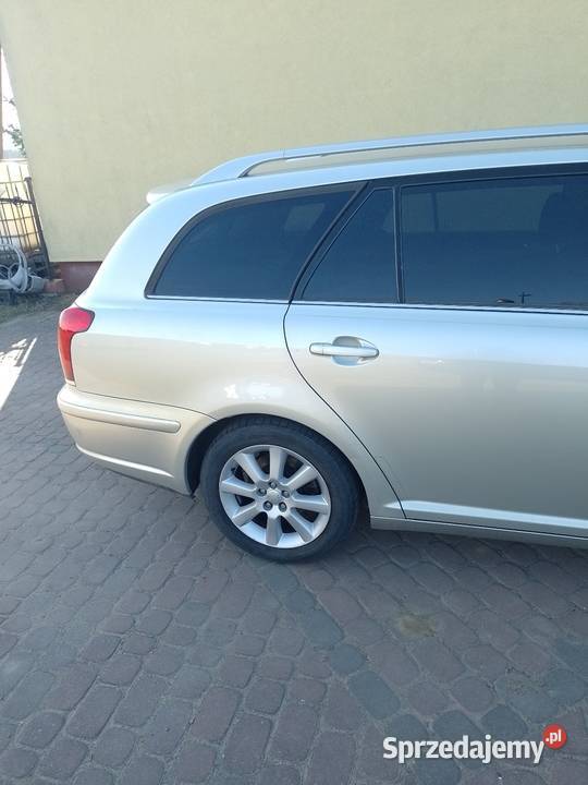 Toyota Avensis kombi Gostynin