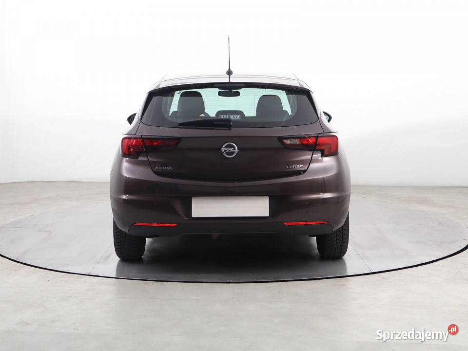 Opel Astra 14 T gniazdo USB