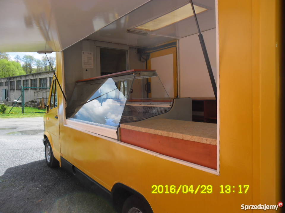 Mercedes Autosklep Sklep Bar Food Truck Mięso Głuchołazy