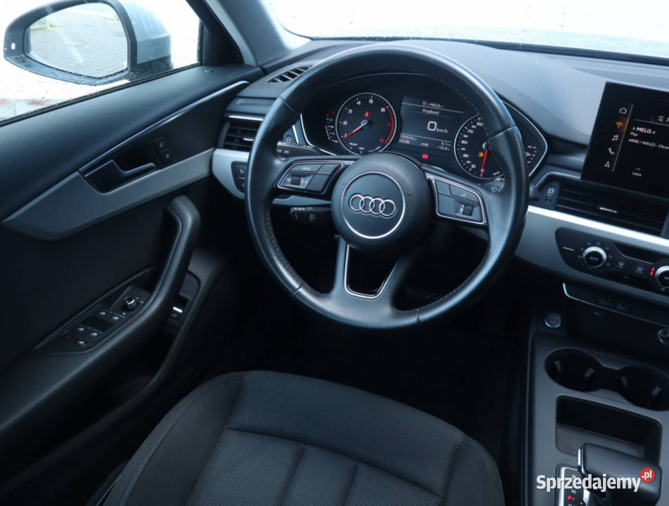 Audi A4 35 TFSI gniazdo USB Łódź