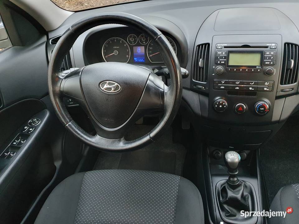 HYUNDAI i30 CW 14 DOHC 16V Edition Plus 2010 147 śląskie Katowice sprzedam