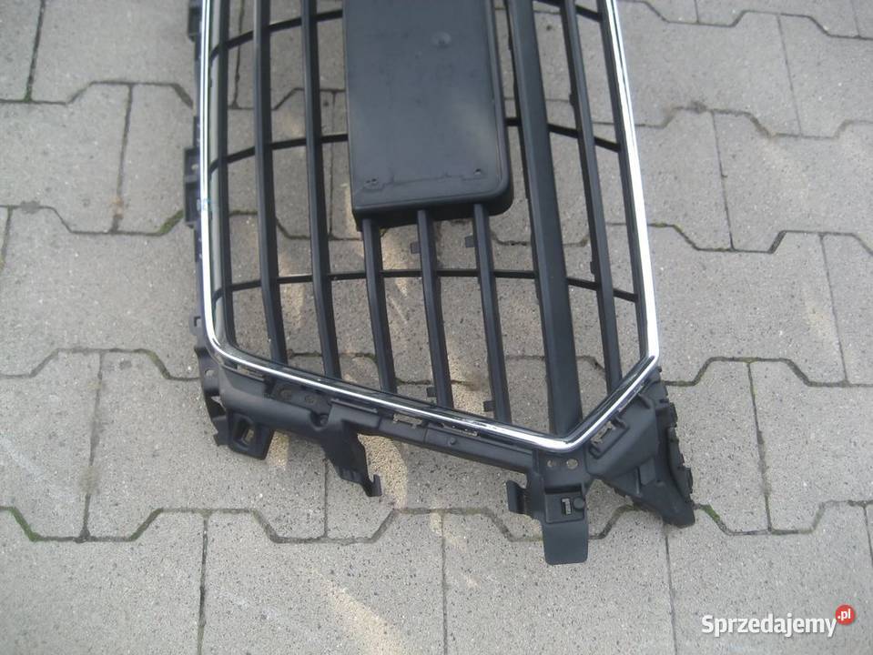 AUDI TT 8S0 8S 1518R ATRAPA GRILL 8S0853651 osobowe wielkopolskie Rakoniewice