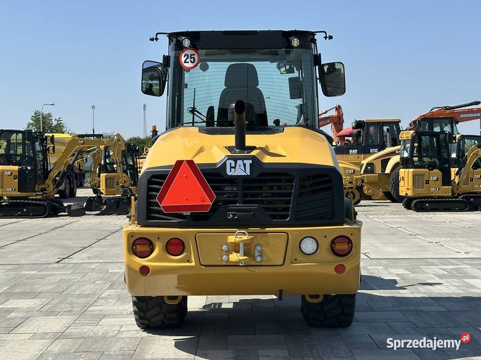 ŁADOWARKA KOŁOWA MARKI CATERPILLAR 906