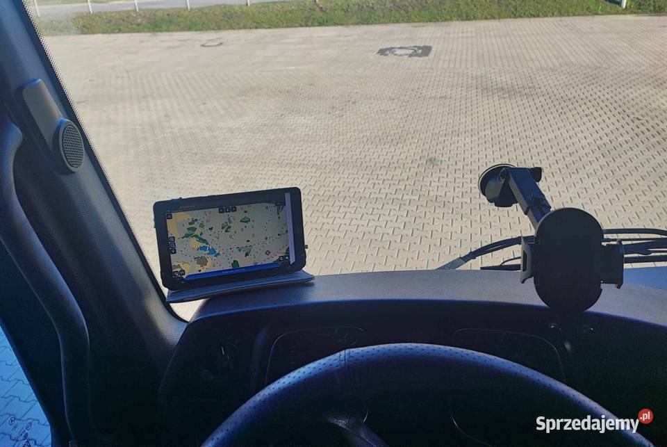 Czytelne i gotowe do pracy tablety z nawigacją