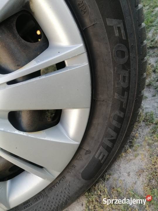 Toyota yaris lll 2013 14 d4d 253049km Nowy Orzechów sprzedam