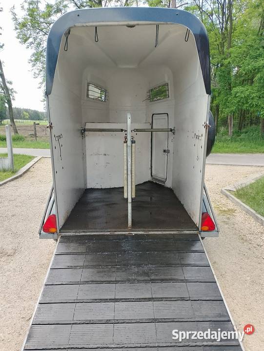 Przyczepa do przewozu dwóch koni Rok produkcji 2005 Żerdzina sprzedam
