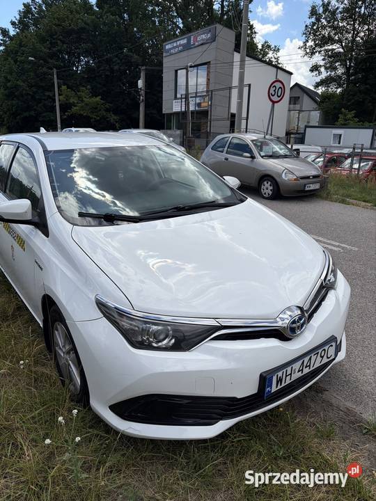 Toyota hybryda krajowy automatyczna Auris Warszawa