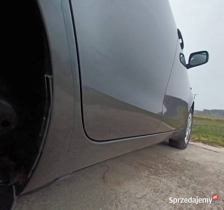 Toyota yaris 133 dvvti 2009 PRYWATNIE Rok produkcji 2009 Łódź