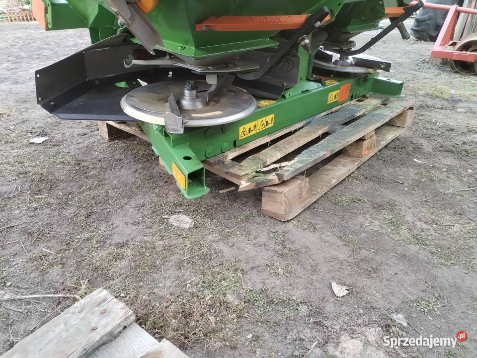 Rozsiewacz do nawozu AMAZONE M 1500 Przyłęk sprzedam