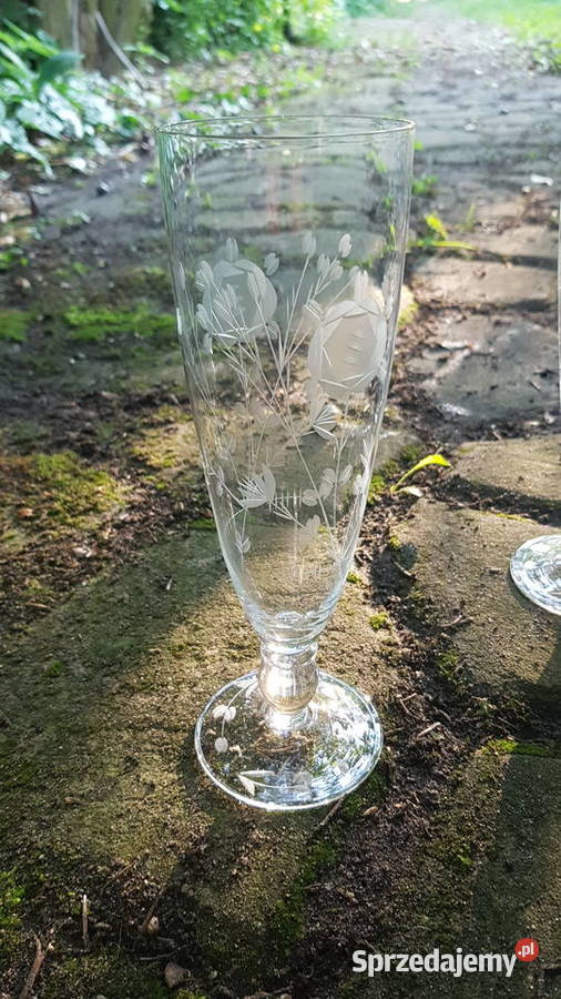 Cztery kielichy szklanki do wody soku Myszków