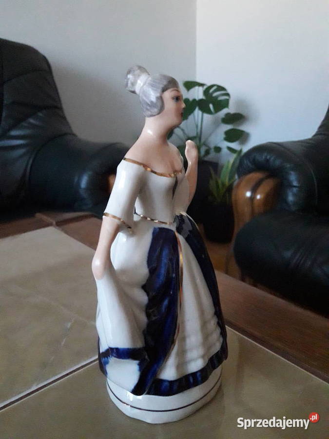 Dama w krynolinie figurka porcelanowa Z Porcelana i szkło Janów Lubelski