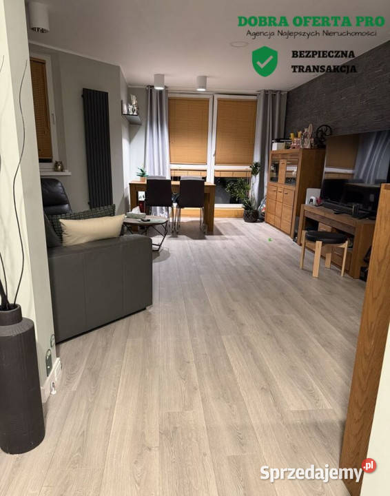 4 POKOJE 866 M 2 MIEJSCA W HALI Gdańsk sprzedam