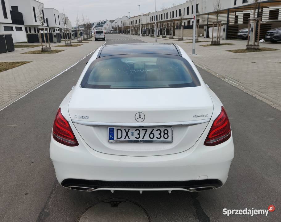 Mercedes C300 4MATIC 2018r AMG pakiet sprzedam