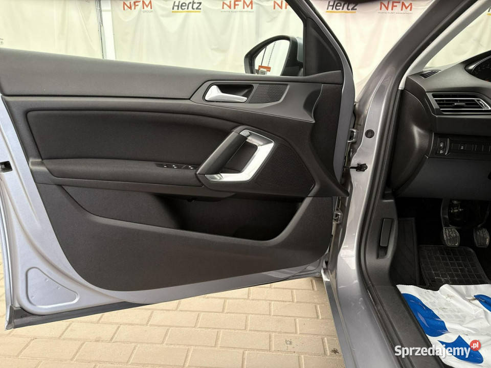 Peugeot 308 SW 15 Bluehdi130 Active Salon lakier metallic Warszawa