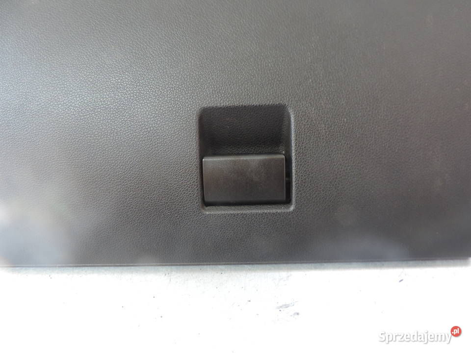 FORD MONDEO MK3 SCHOWEK PASAŻERA Rok produkcji 2006 Wyposażenie wnętrza Nowy Sącz sprzedam