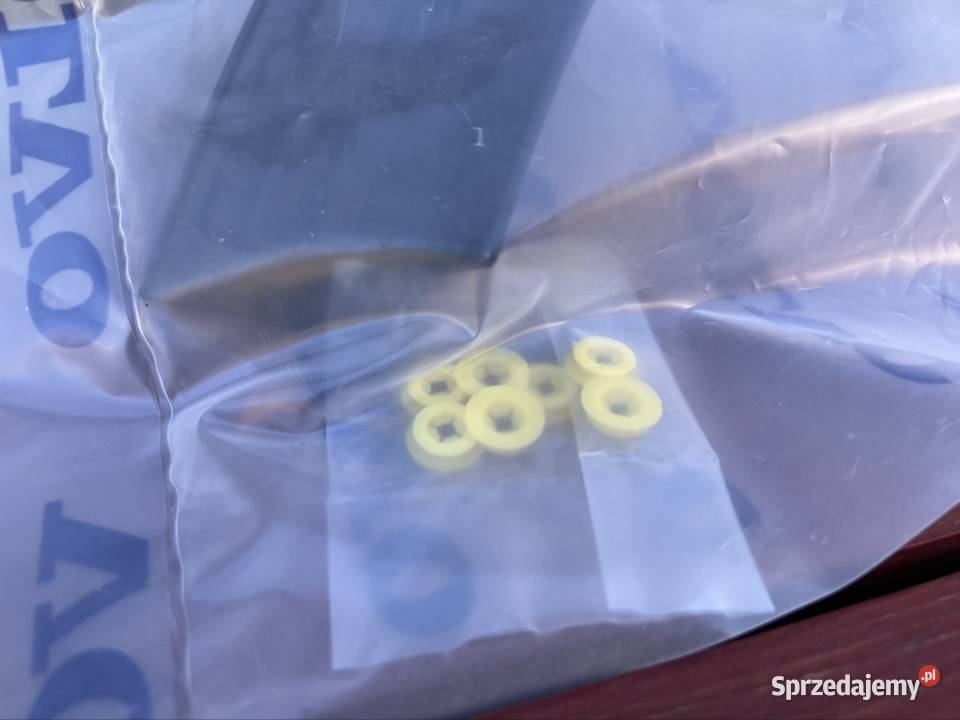 Listwa łukowa błotnika lewy przód Volvo C30 podkarpackie