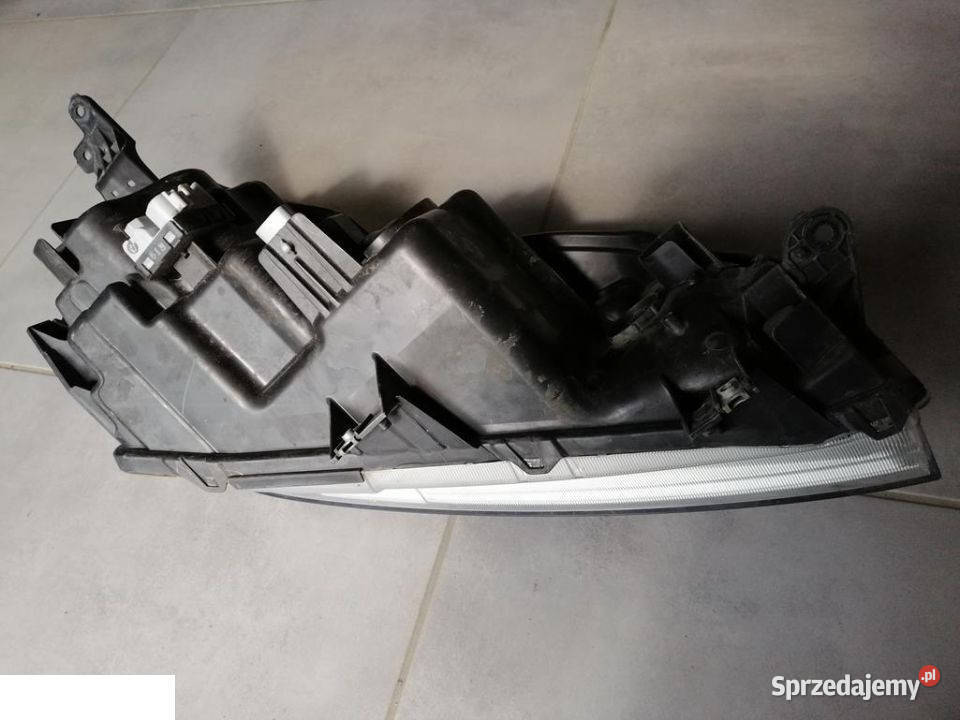 SUZUKI VITARA III REFLEKTOR LEWY FULL LED osobowe Oświetlenie sprzedam