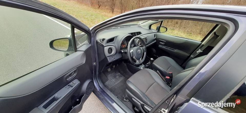 Toyota Yaris 14 D 90 Comfort 2012r 186 800 NAVI skórzana tapicerka sprzedam