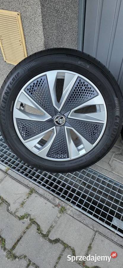 Oryginalne Koła Skoda Kamiq R17 KaroqOpony Opony i felgi dolnośląskie Jelcz-Laskowice sprzedam