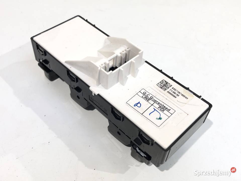 PRZEŁĄCZNIK SZYB HYUNDAI TUCSON 93571N7400 SUV