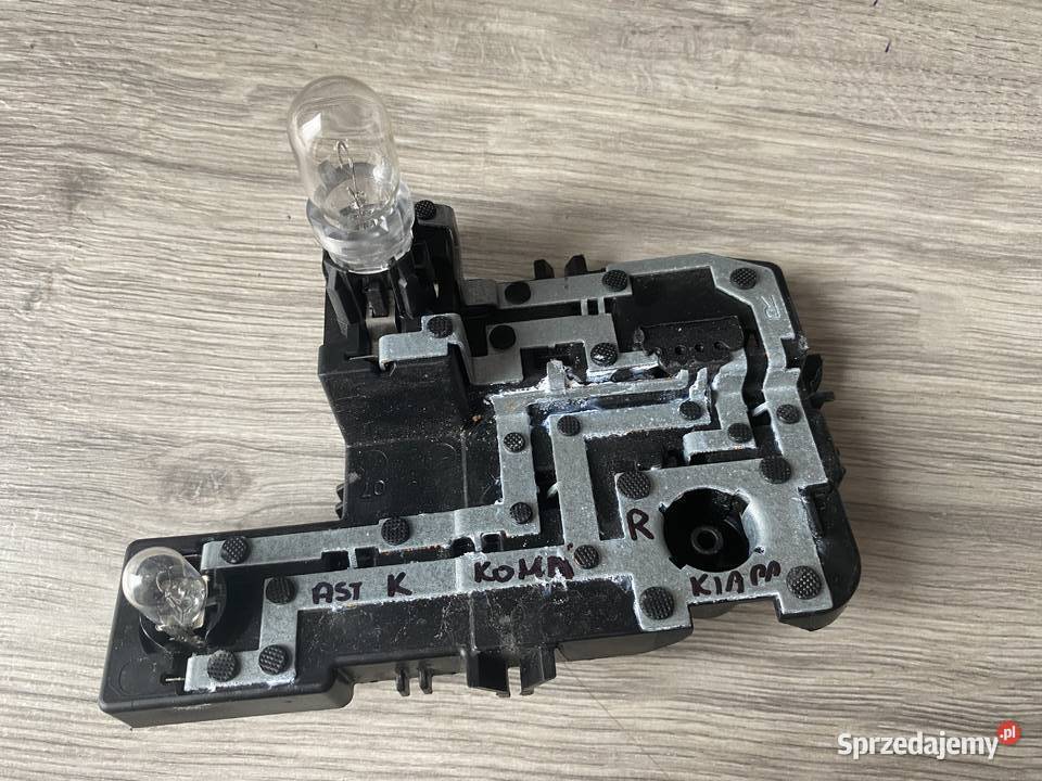 WKŁAD LAMPY TYŁ ASTRA K V KOMBI W KLAPĘ R Pozostałe łódzkie Gidle