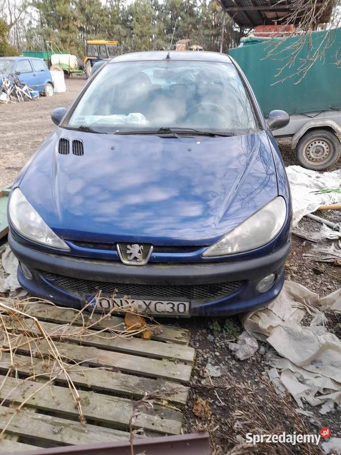 Peugeot uszkodzony Nysa